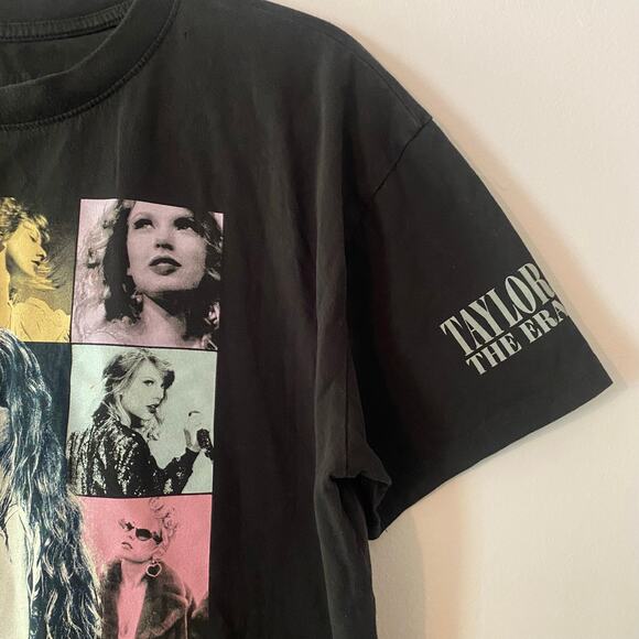 Taylor Swift The Eras Tour Women's size Medium Black Short Sleeve Concert Tee - Picture 3 of 8